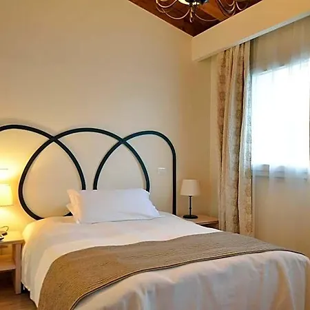 Crichelon Hotel 3*